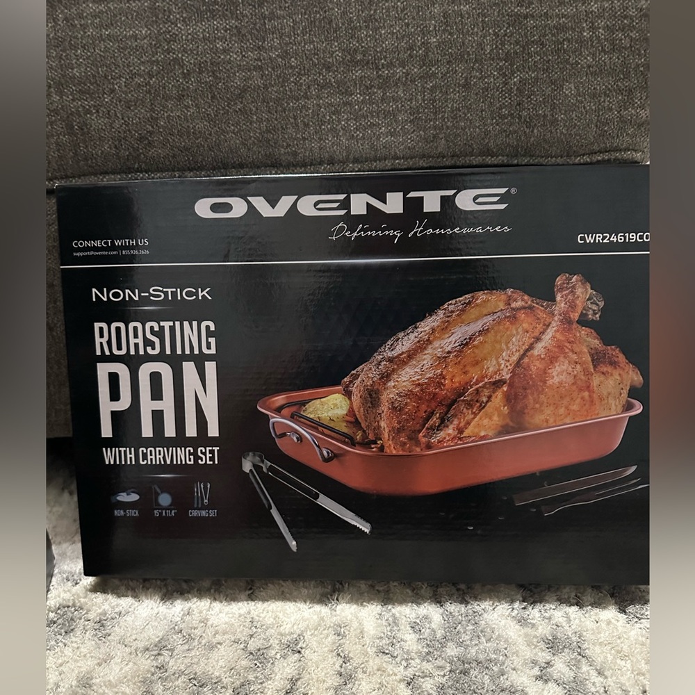 Roasting Pan With Carving Tools 
New In Box